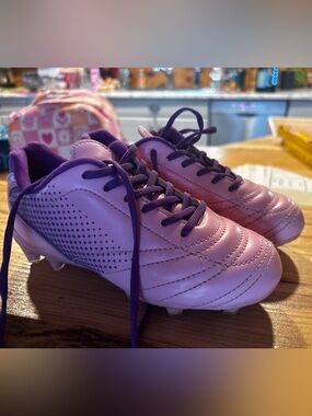 Girls soccer cleats